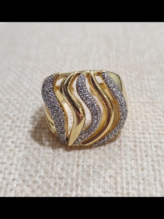 Jewelry - Gold and Silver Wave Band Ring - Women's Jewelry